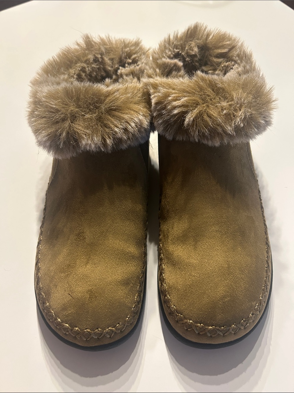 Magellan Outdoors Brown Faux Fur Trim Moccasin Slippers